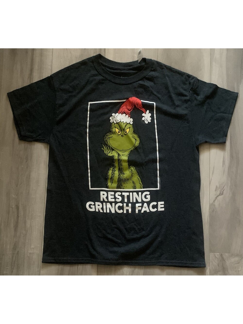 Nwt The Grinch Resting Grinch Face Christmas Adult Size Large T-Shirt Gray